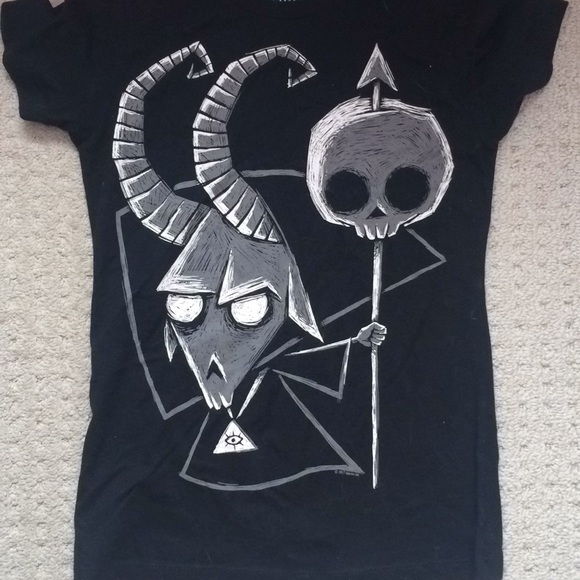 💖Devil top - Picture 2 of 3